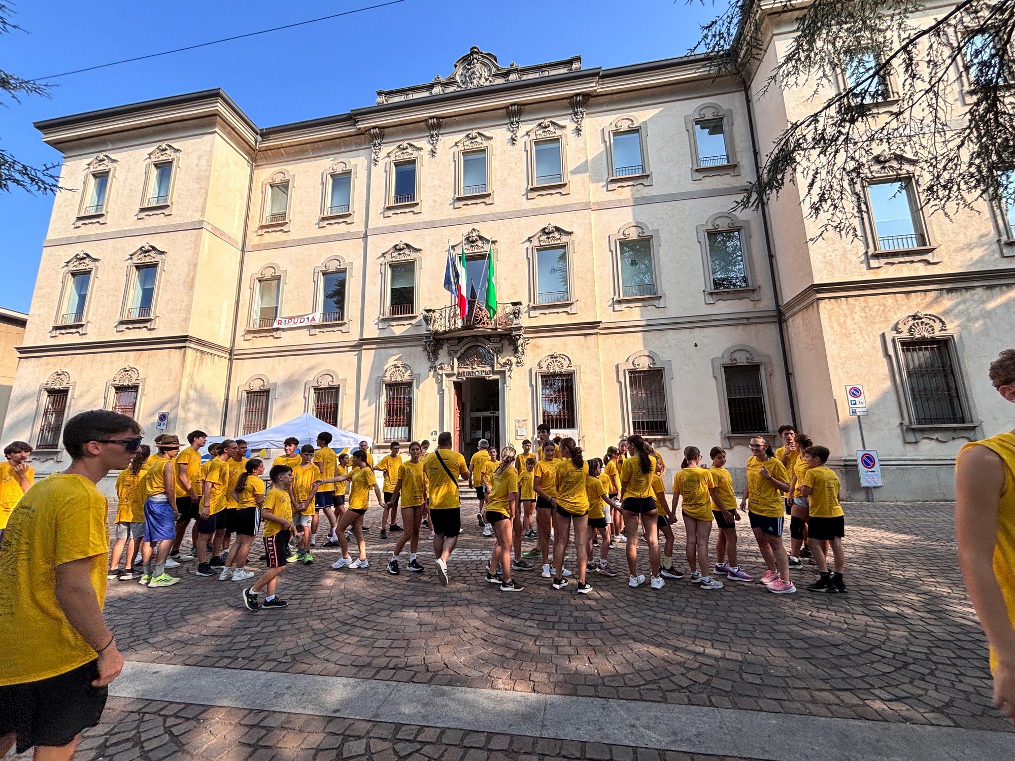 Merate_FiaccolatainCentro__1_.jpg (1.02 MB)