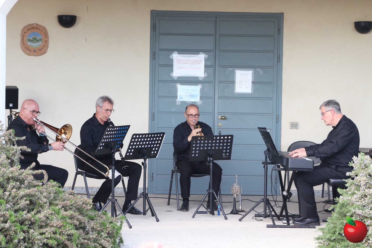 Image00017.jpeg (265 KB)