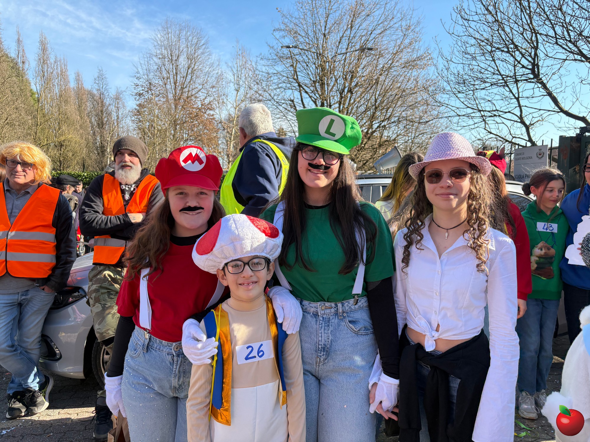 image00024.JPG (941 KB)