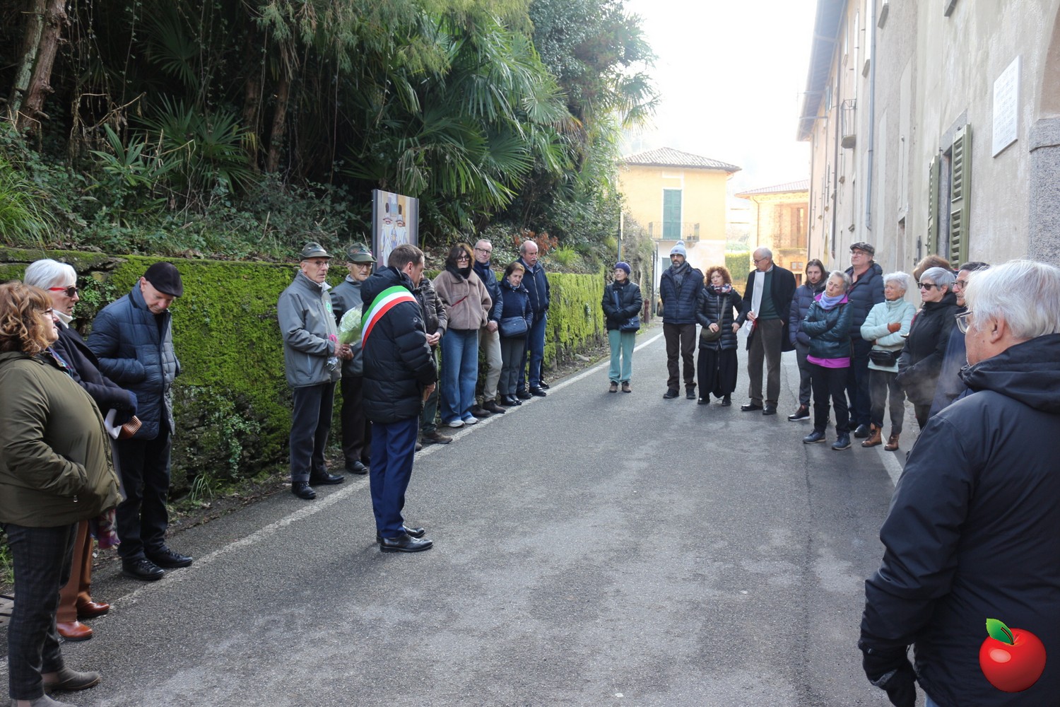 Image00002.jpg (478 KB)