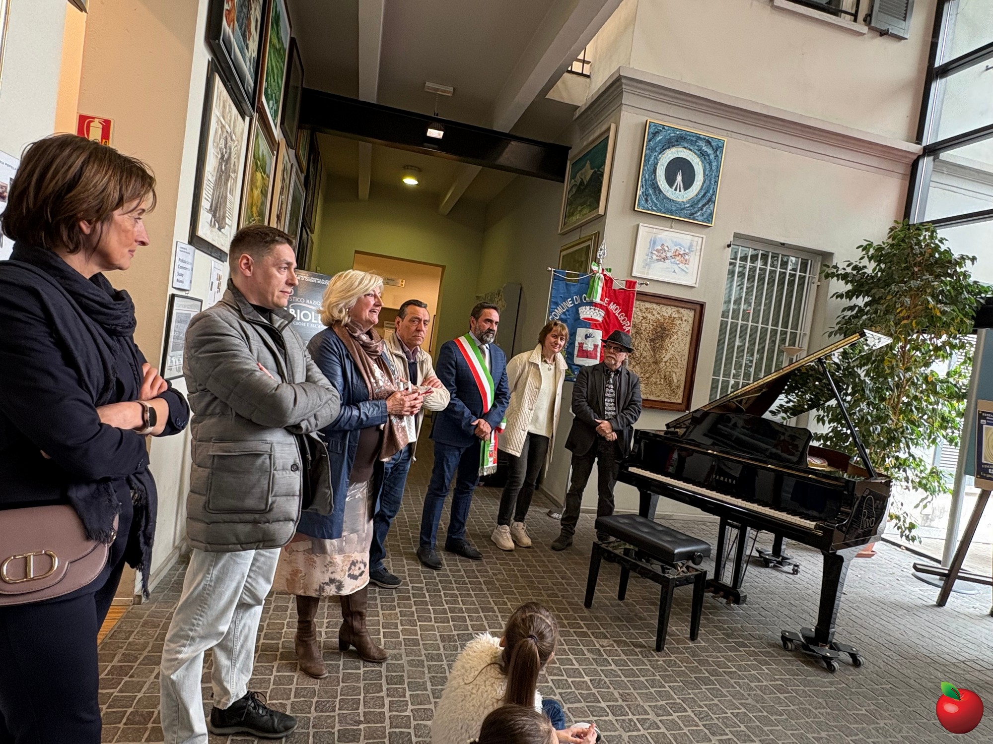 image00010.jpg (847 KB)