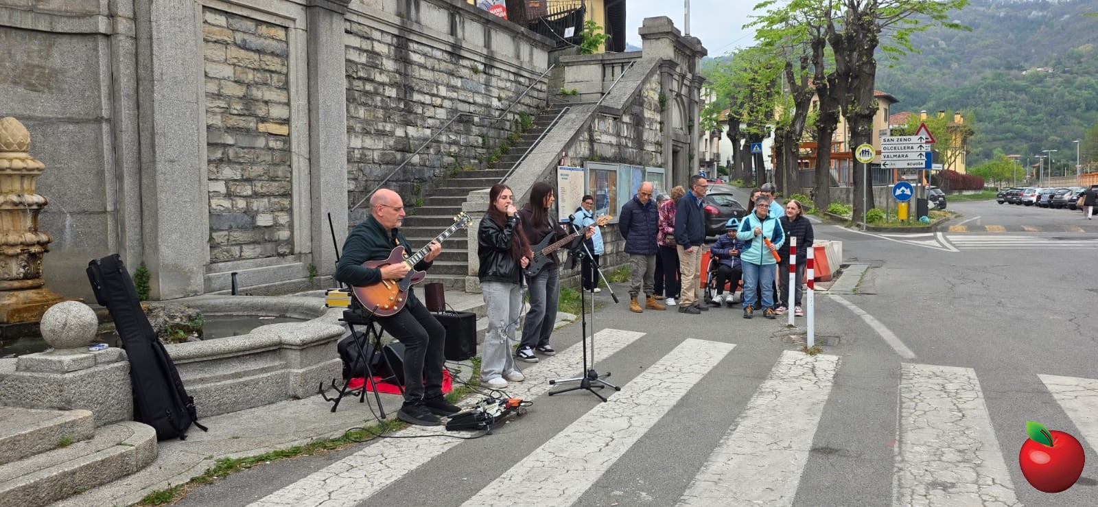 image00016.jpg (302 KB)