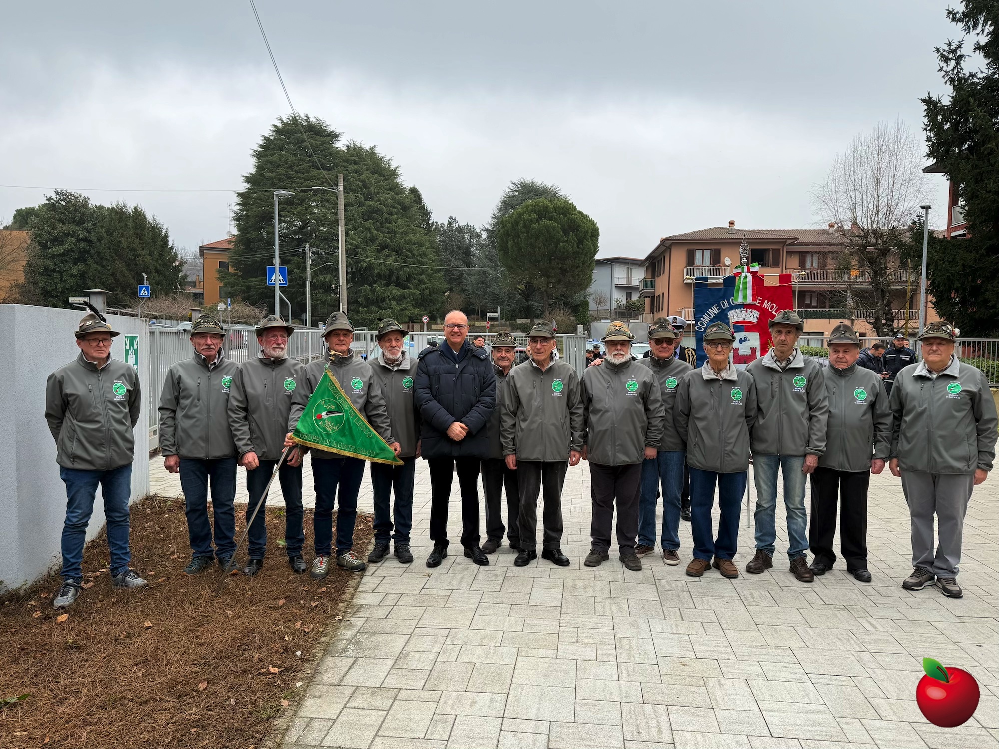 IMG_2576.jpg (1.20 MB)