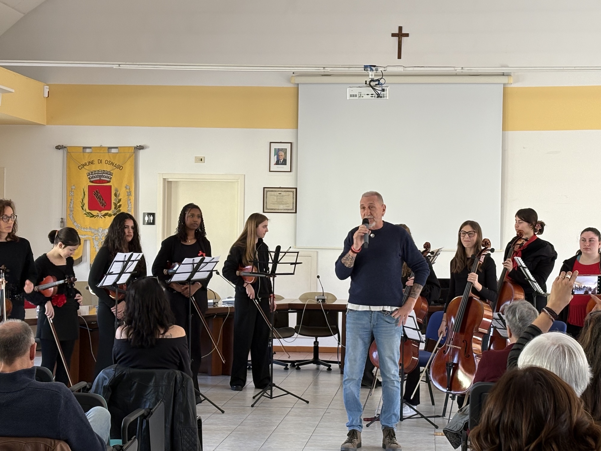 image00014.jpeg (816 KB)