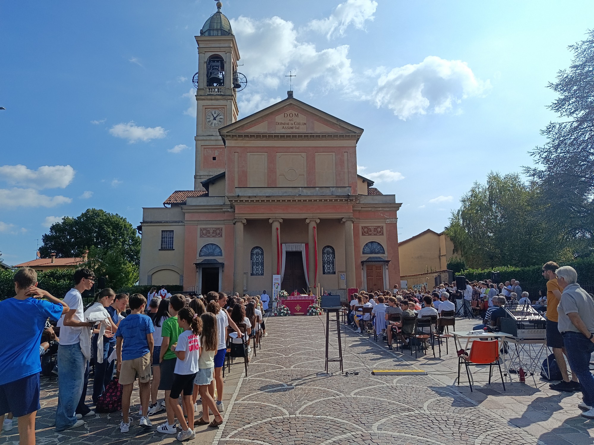 PadernoMessaComunitaria__25_.jpg (876 KB)