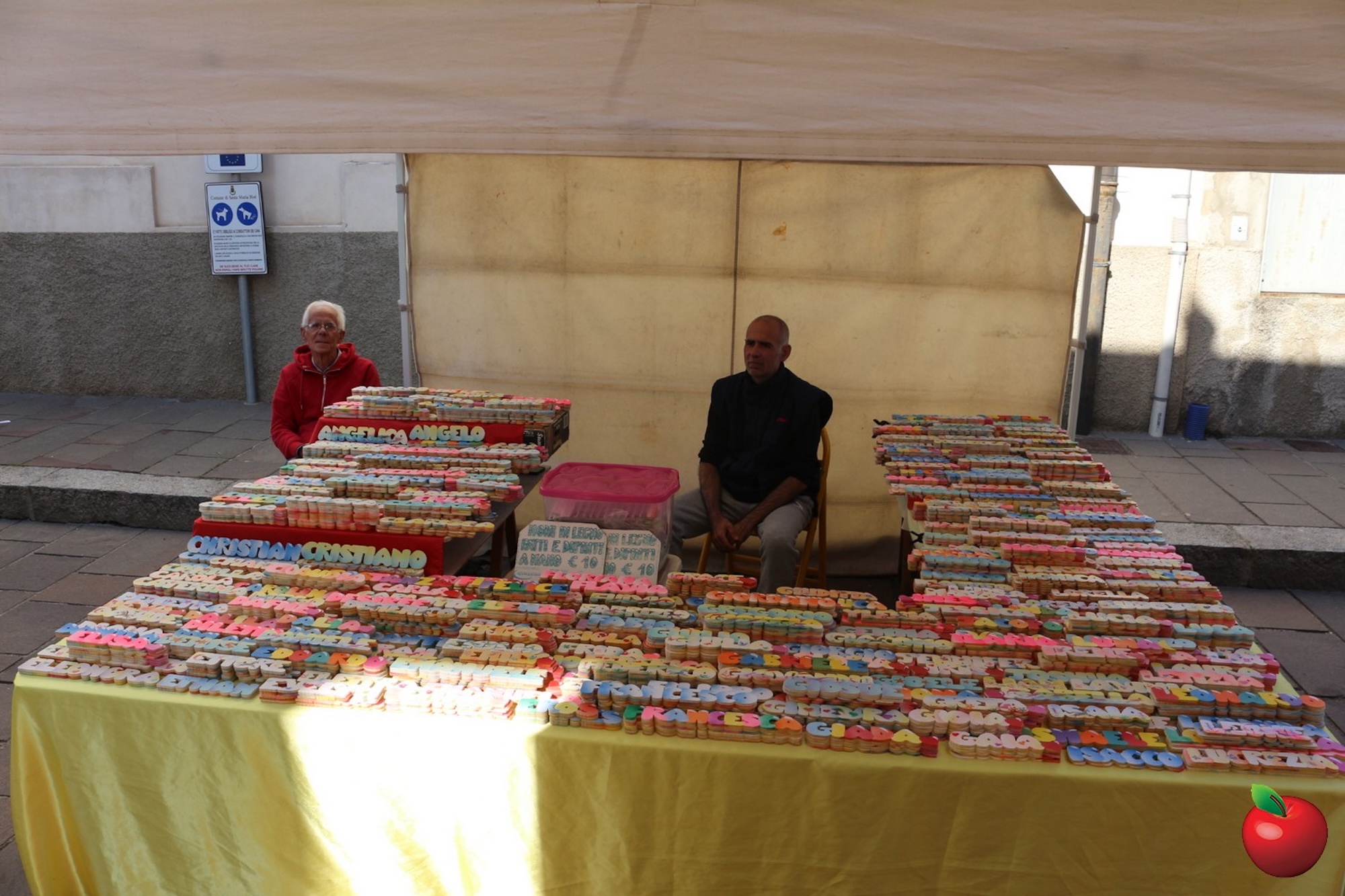 Smh_mercatini11.jpg (659 KB)