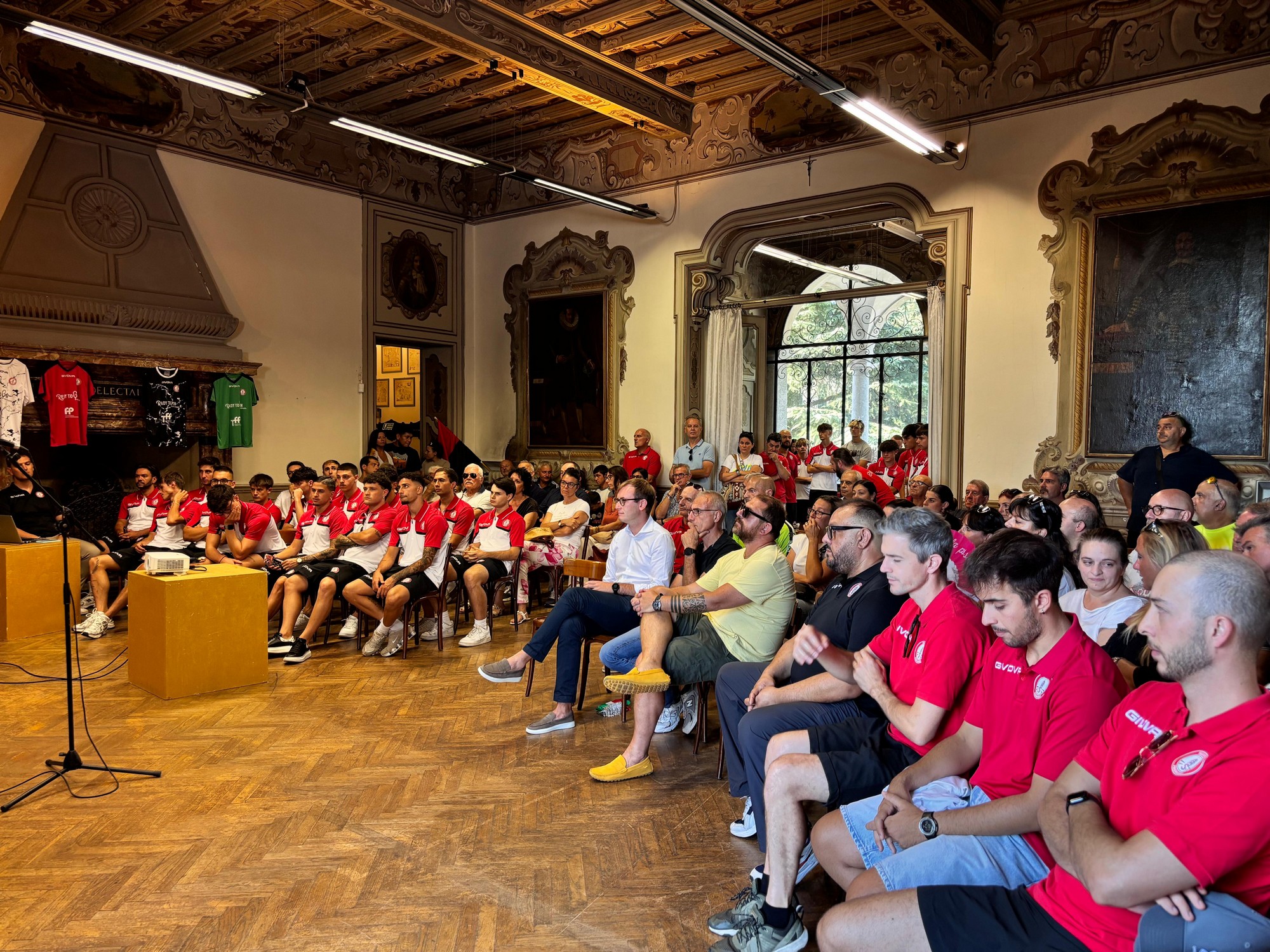 Presentazione_SaintsPagnano__1_.jpg (910 KB)