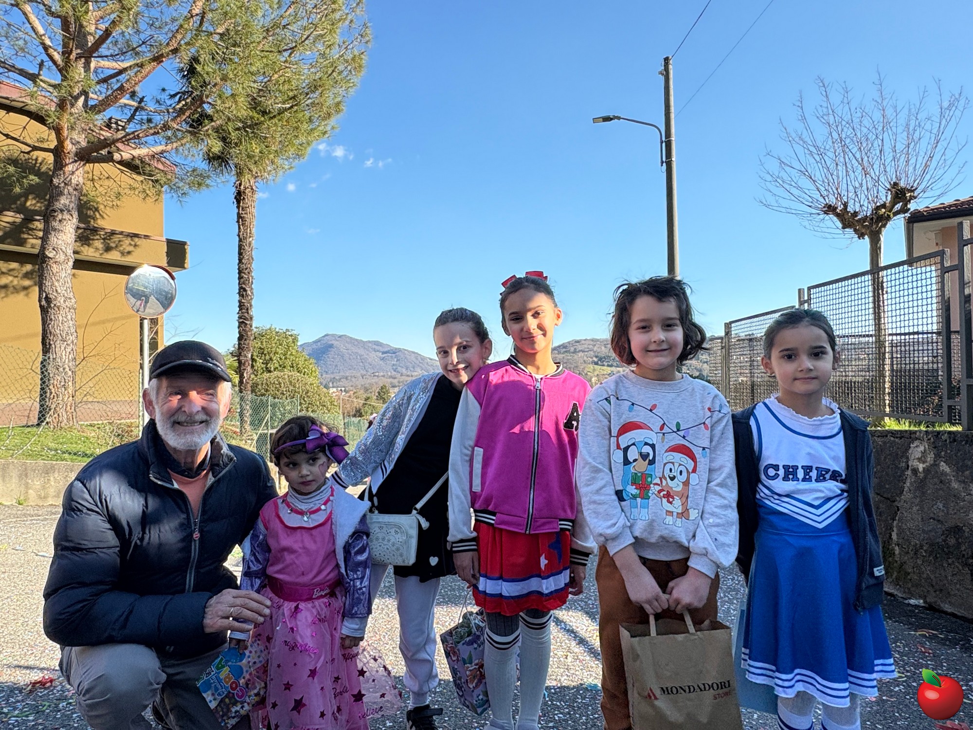 image00013.JPG (835 KB)