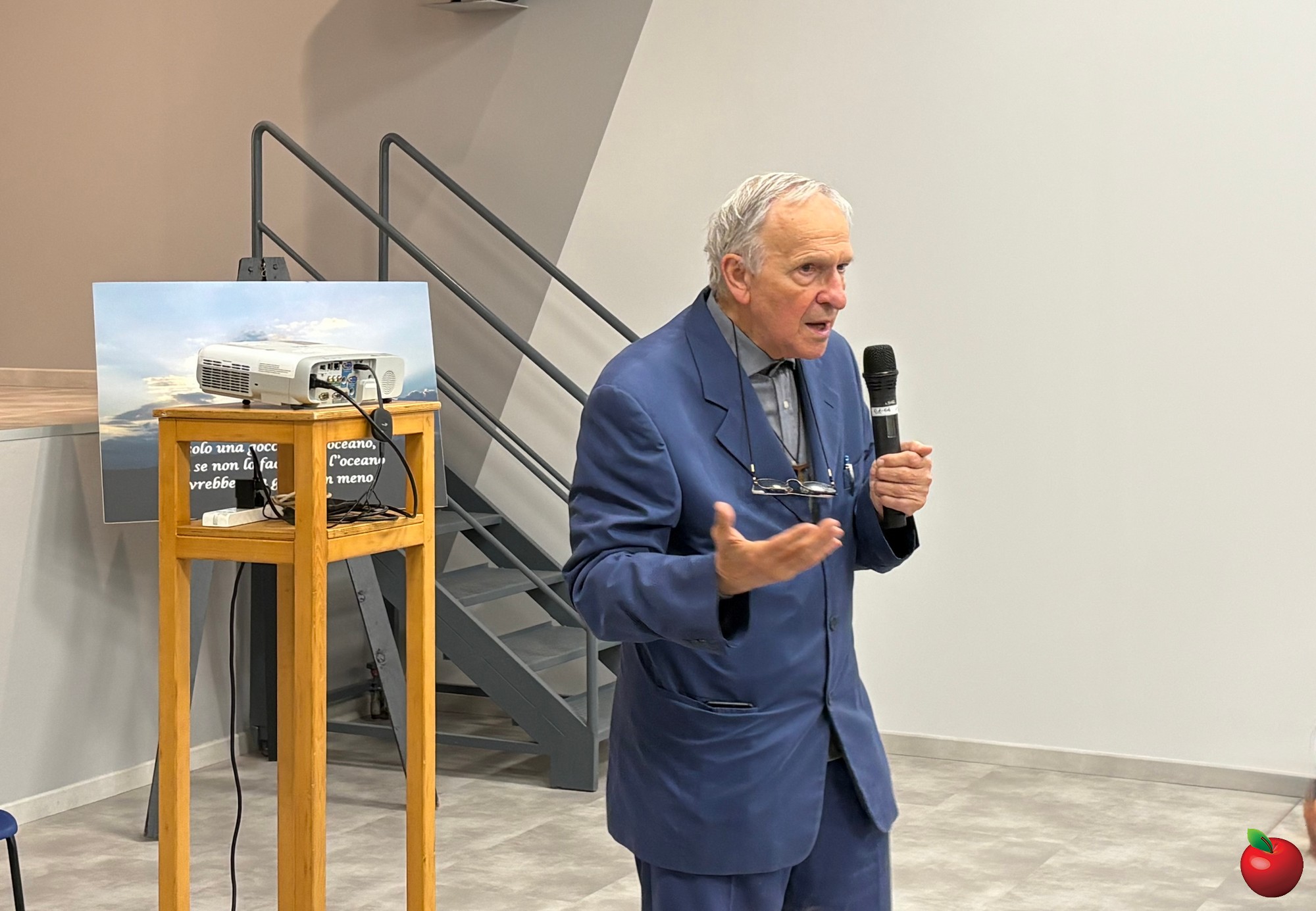 image00009.jpg (393 KB)