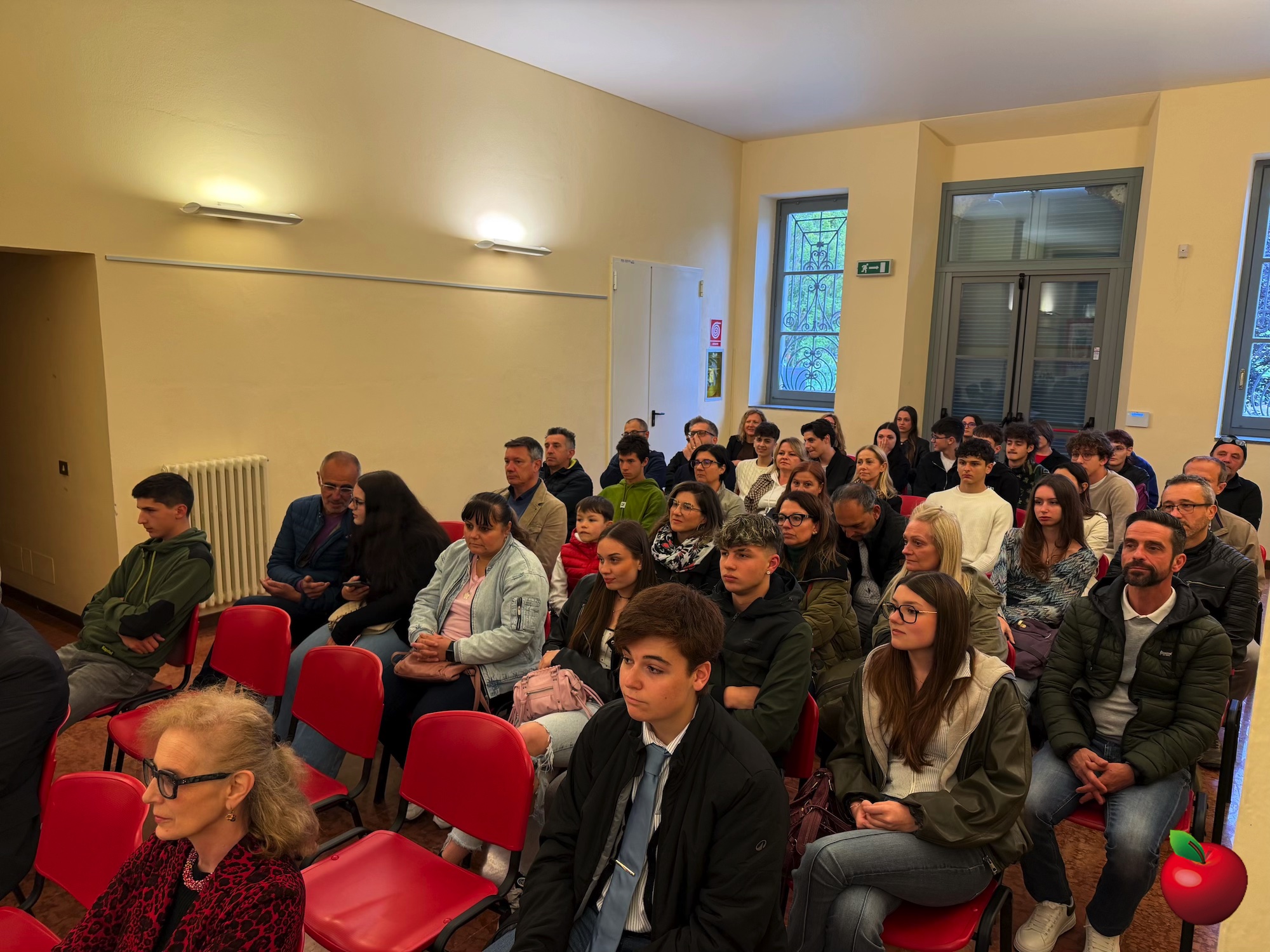 Verderio_consegna_costituzioni2.jpg (759 KB)