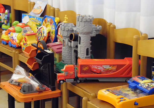 Giocattoli usati store in regalo